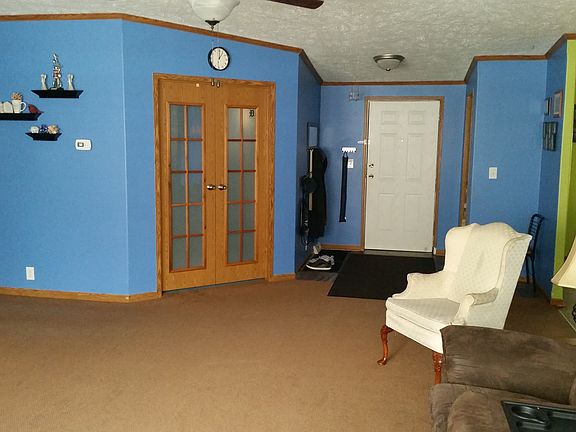 Expansive 30X20 living room
