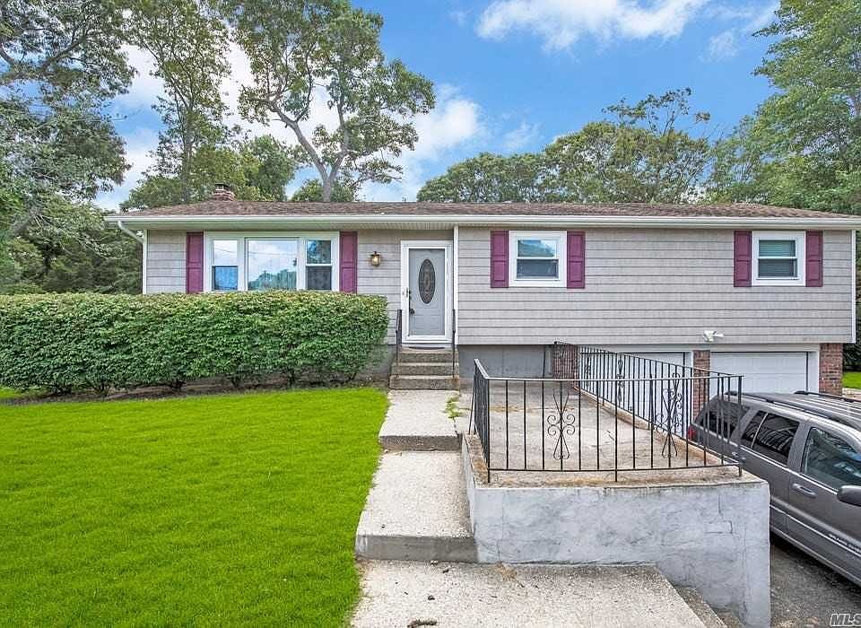 1st image of 34 Oakmont Ave