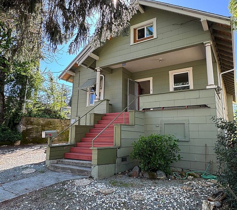 1st image of 322 Buena Vista St