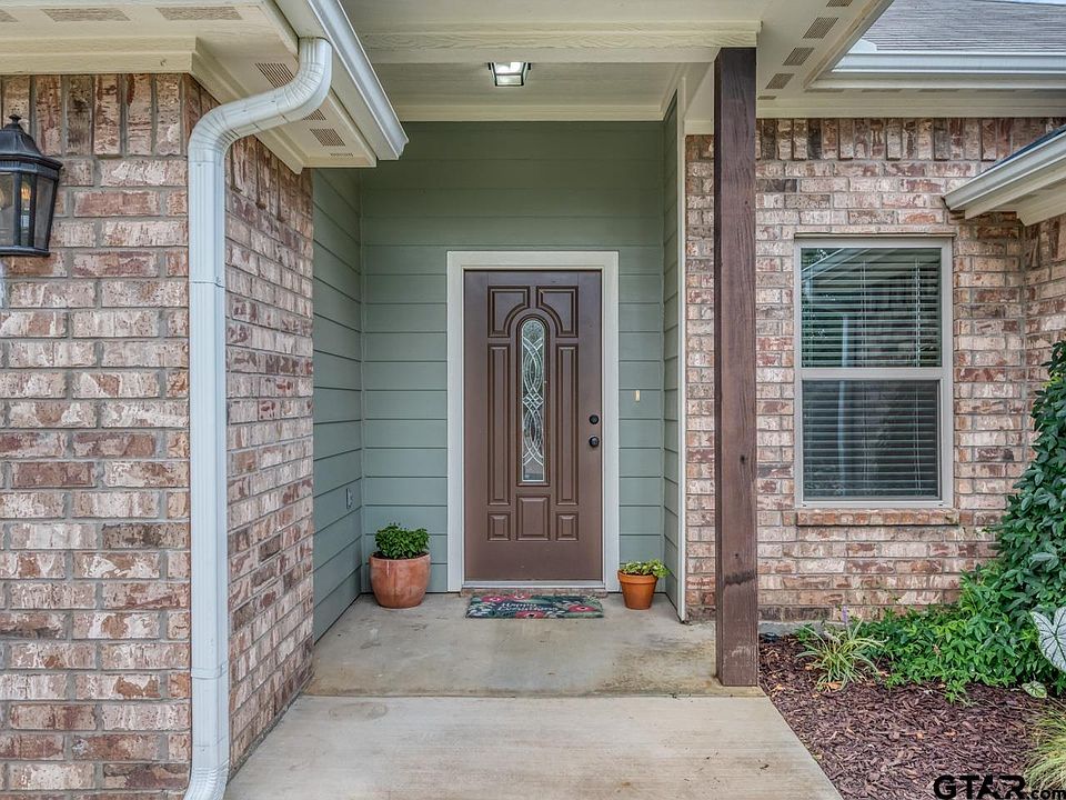 1st image of 213 San Saba Dr