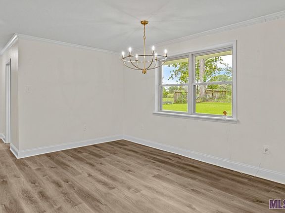 5th image of 16547 Pernecia Ave