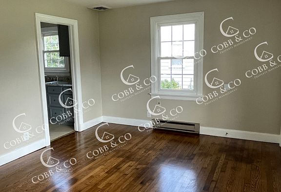 3rd image of 2924 Lafayette Ave