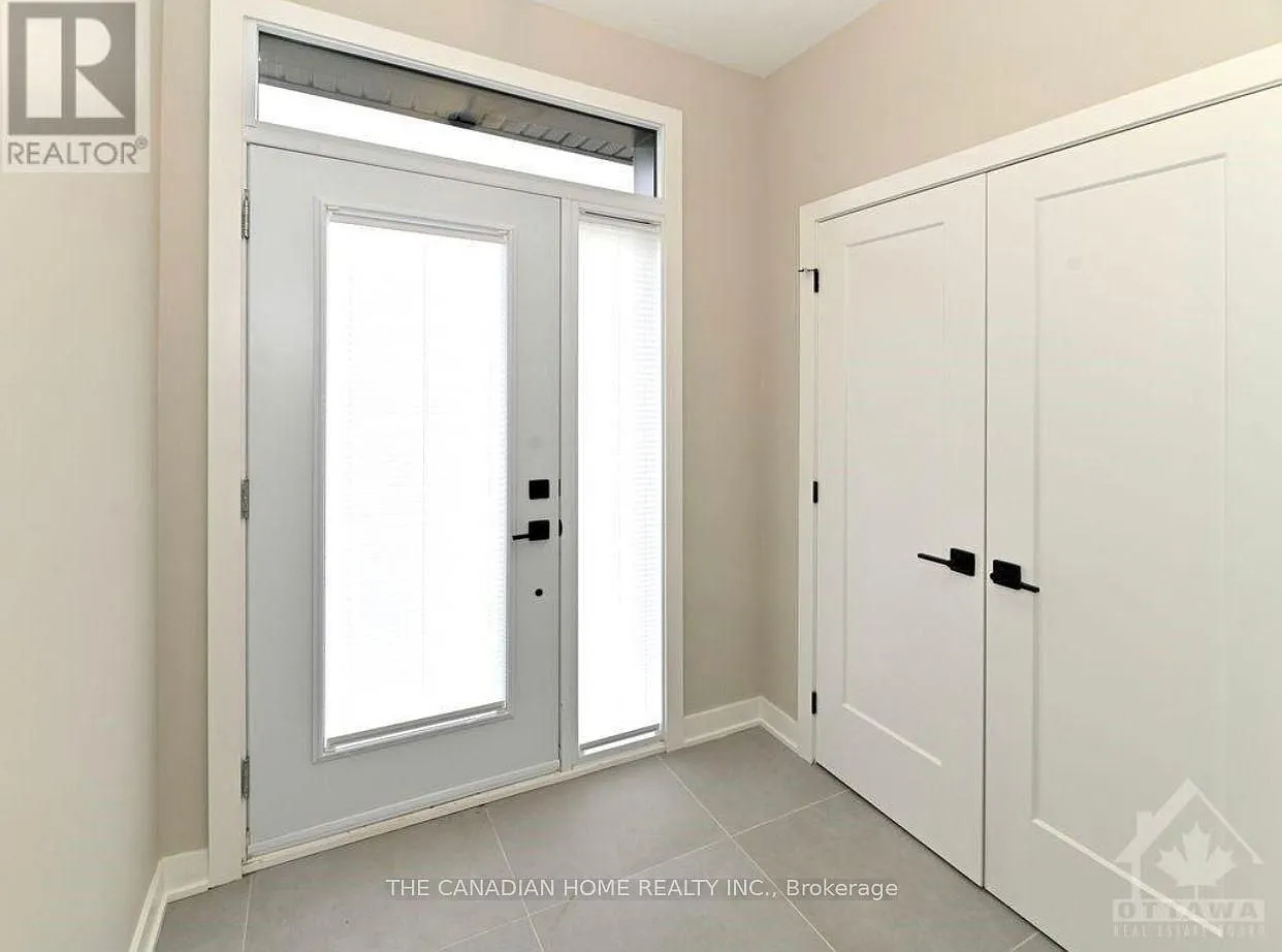 3 bed, $2,450 — Photo 2