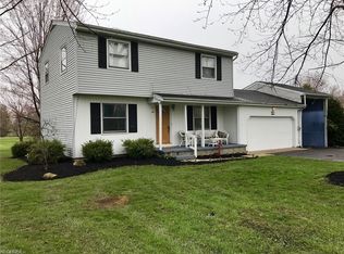 215 Susan Dr, Jefferson, OH 44047