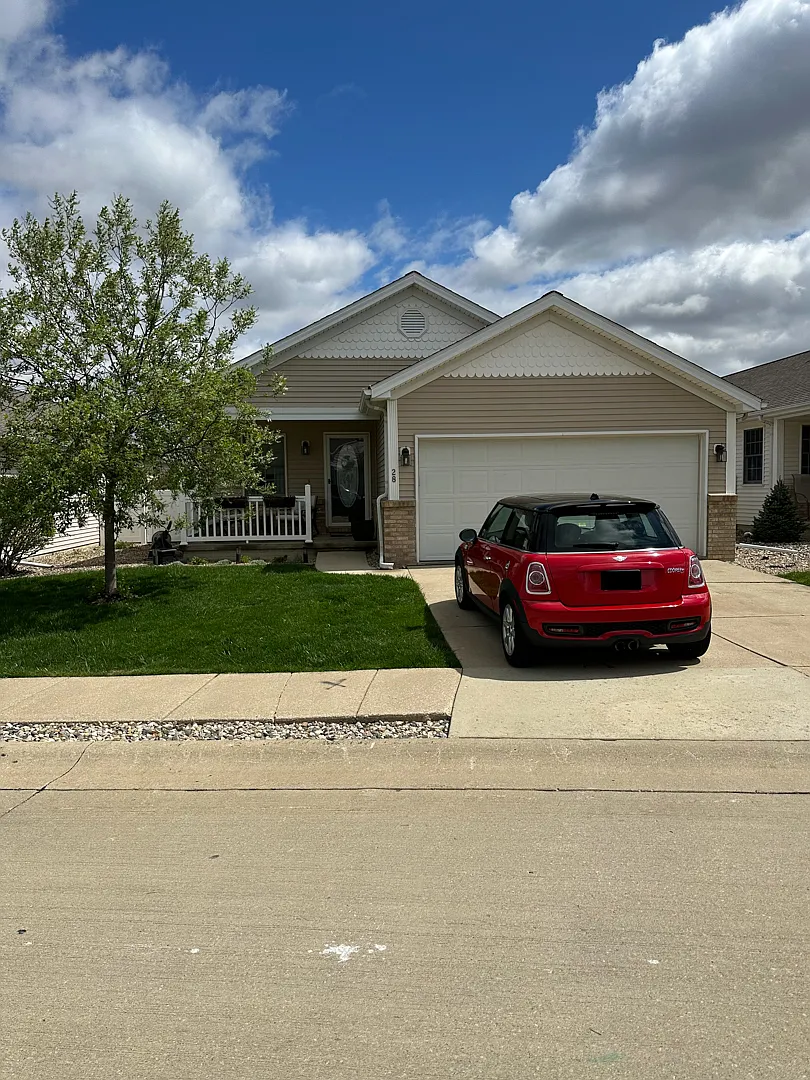 28 Astoria Way photo 1