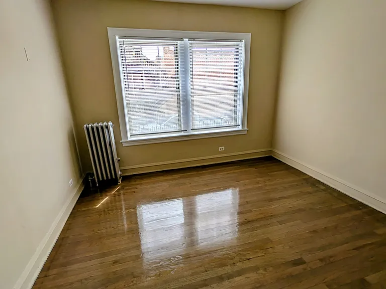 1625 W Greenleaf Ave #1B — Photo 6