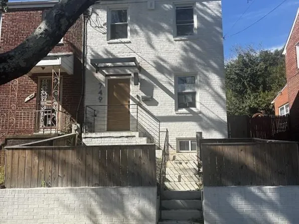 749 Adrian St SE, Washington, DC 20019