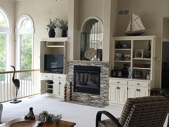 5th image of 312 Greystone Ln
