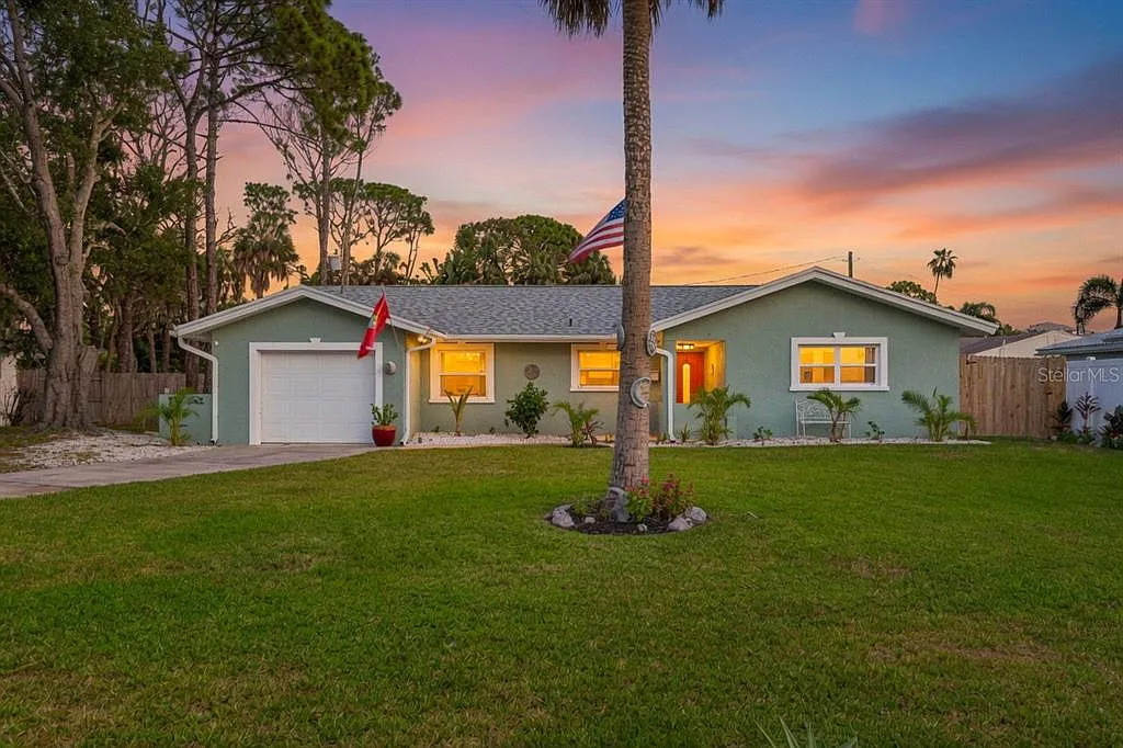 4 bed, 3.0 bath, 1788 sqft, $3,750 — Photo 2