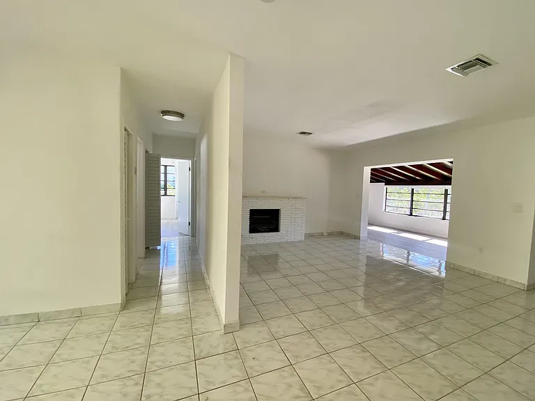 1101 Bay Dr — Photo 9