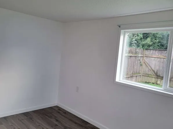 6215 McKinley Ave E #2, Tacoma, WA 98404