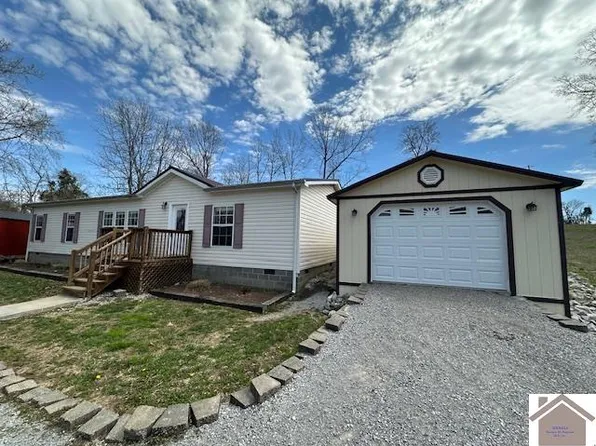 5644 Goodsprings Rd, Fredonia, KY 42411