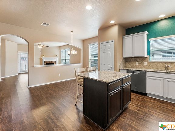 2nd image of 1423 Fawn Lily Dr