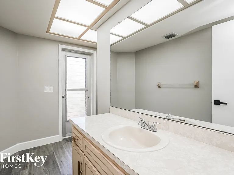 2529 Shelby Pkwy — Photo 11