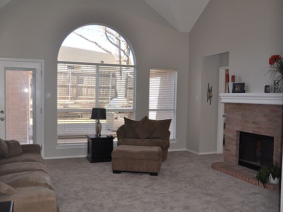 5th image of 2509 Lakeshore Dr