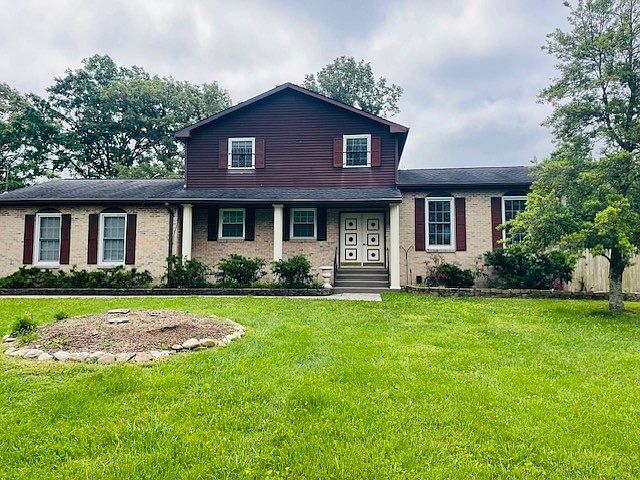 1st image of 1213 Hillcrest Dr