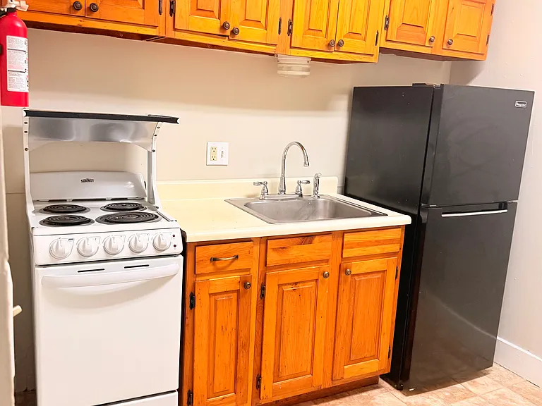 2046 Hartford Ave #2 — Photo 3