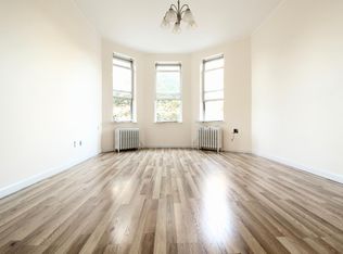 7516 64th Pl #2L, Glendale, NY 11385