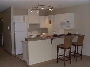 5th image of 2440 Western Ave APT 409