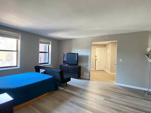 3rd image of 8419 51st Ave APT 3