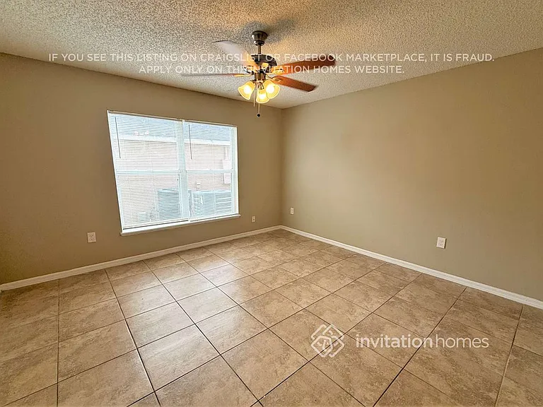6702 Lorain St — Photo 2