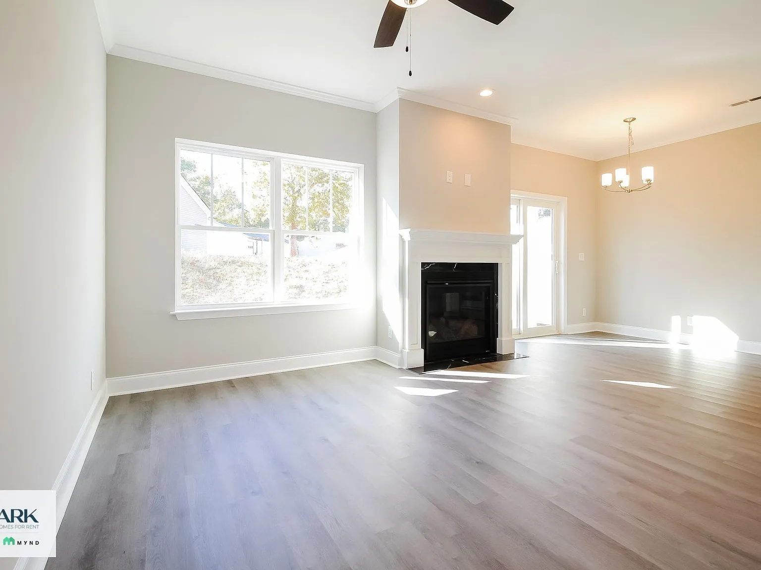 3 bed, 2.0 bath, 1200 sqft, $1,685 — Photo 3