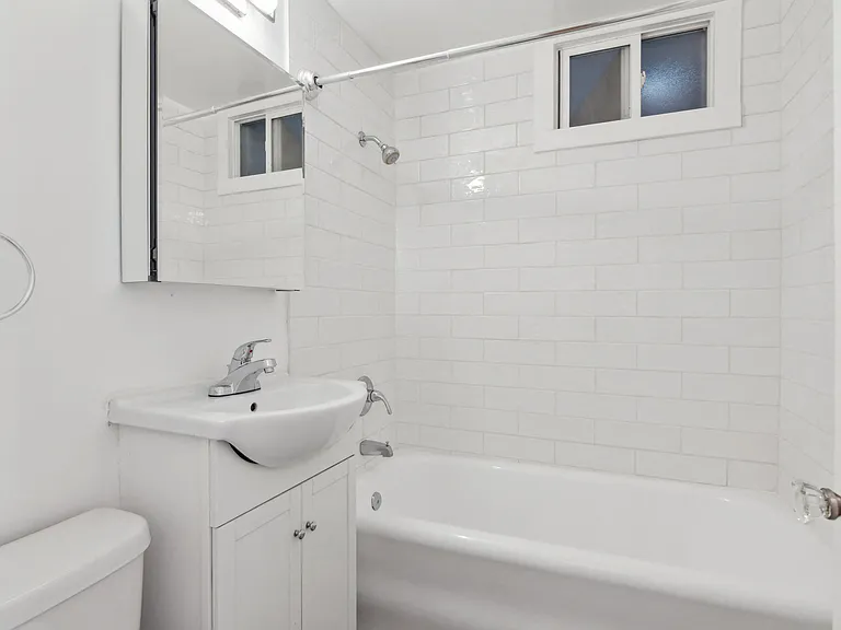 1520 Gough Street — Photo 23
