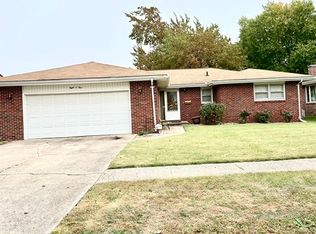 804 N 32nd St, Mattoon, IL 61938