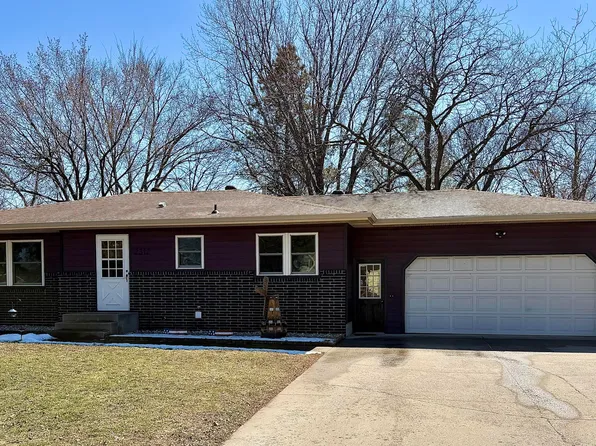 2312 12th Ave SE, Aberdeen, SD 57401