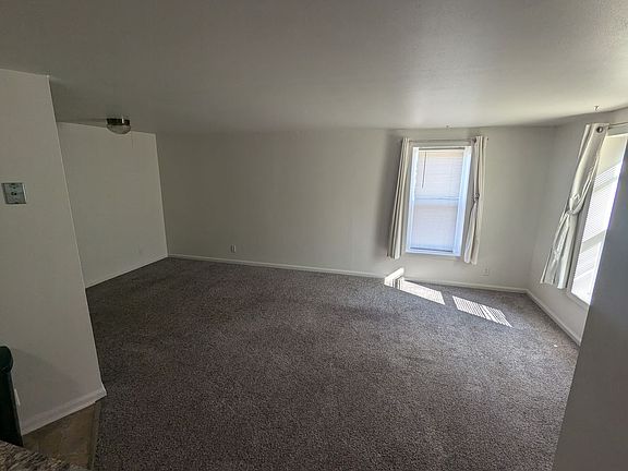5th image of 4020-4022 S Beaumont Ave #B