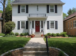 4628 N Newhall St, Whitefish Bay, WI 53211