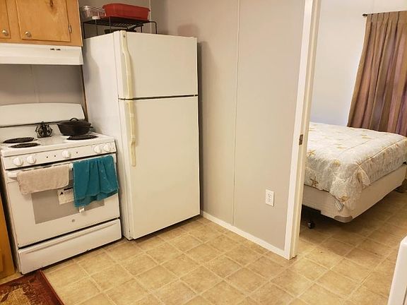2nd image of 161 E Crest Dr