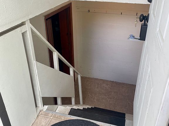 3rd image of 929 Avenue C #1