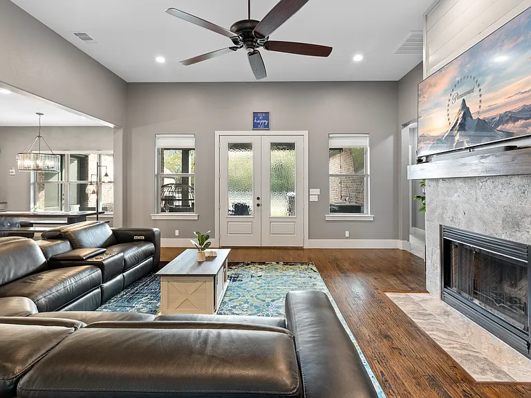 16001 Plum Ln — Photo 12
