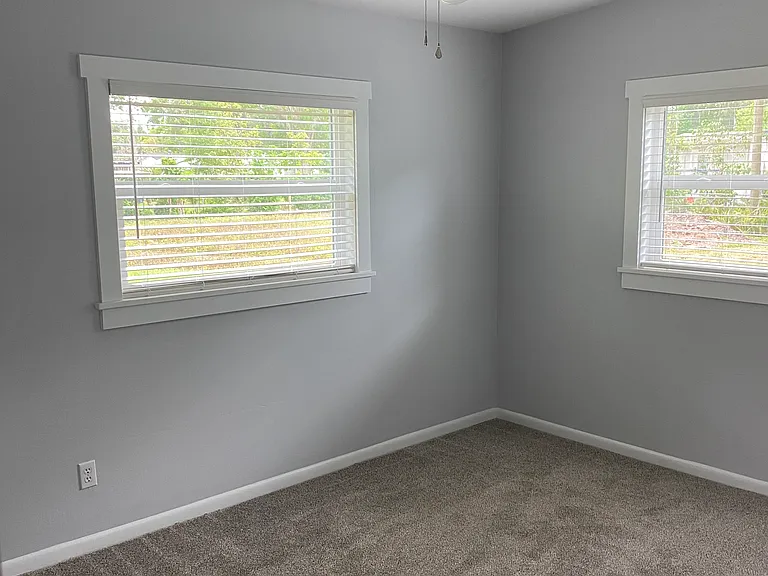 Bedroom 2 - carpet and ceiling fan