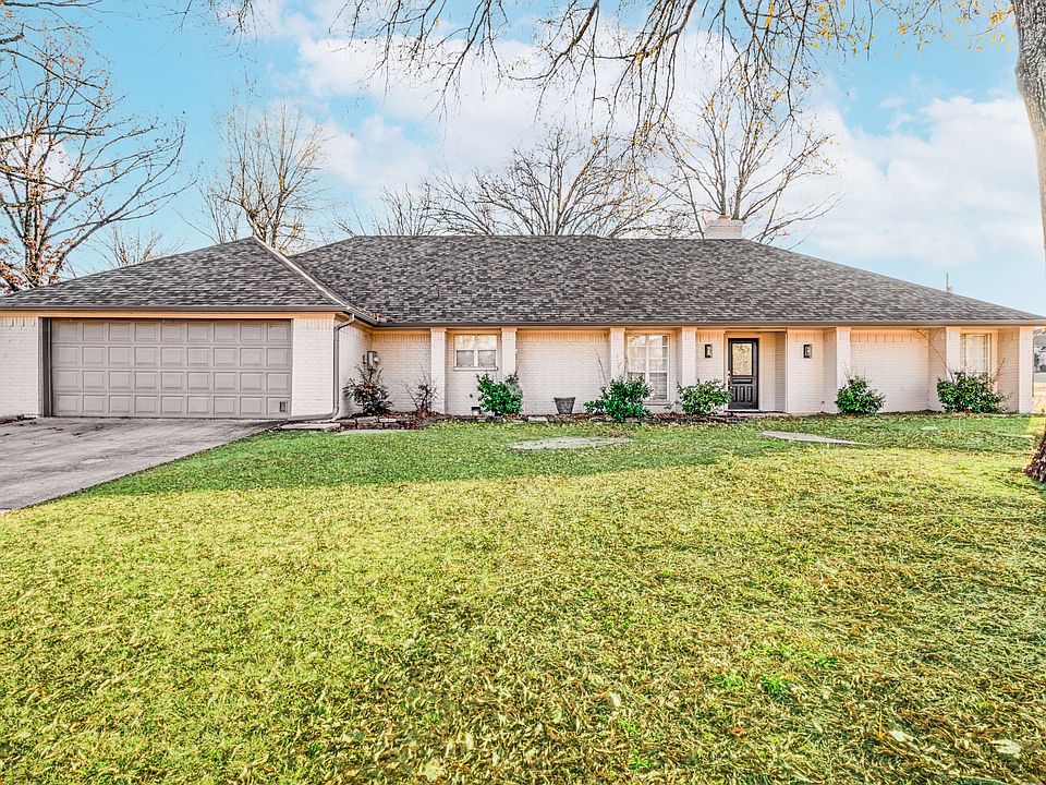 1st image of 4410 Wood Creek Dr