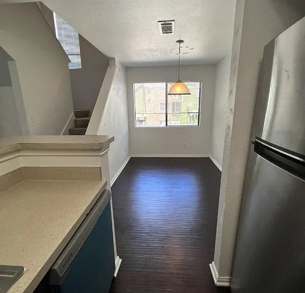 9817 Walnut St #210 — Photo 52