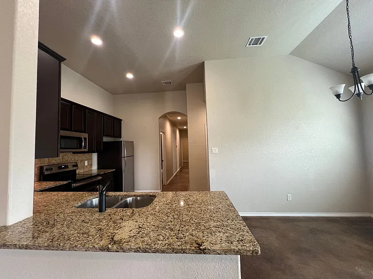 115 Stacy Ln — Photo 11