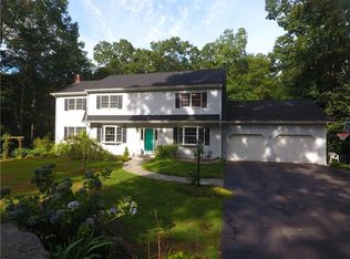303 Gilbert Stuart Dr, Warwick, RI 02818