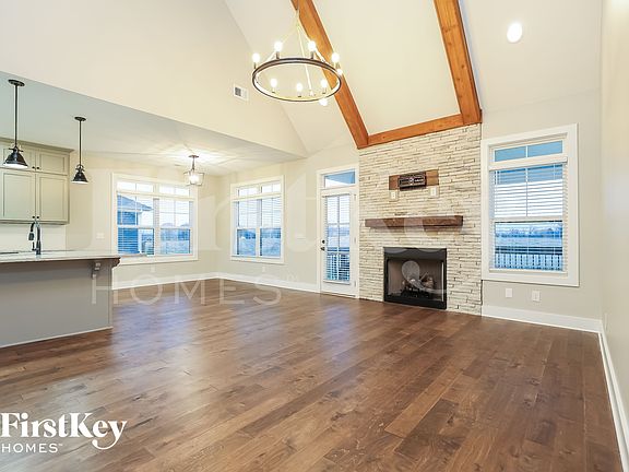 2nd image of 708 Jersey Dr
