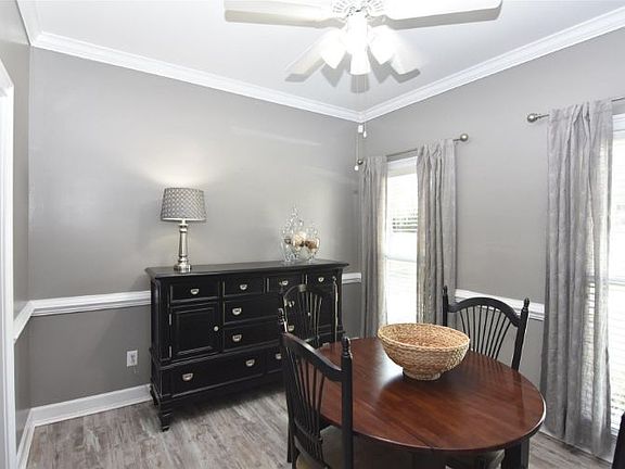 3rd image of 305 Brentland Ct