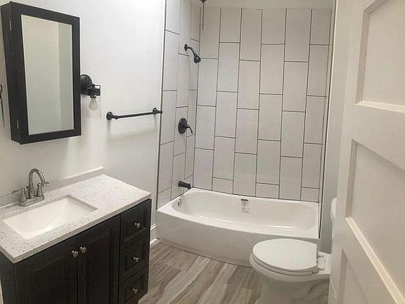 2nd image of 5436 Larchwood Ave