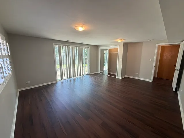 5 bed, 2.5 bath, 1683 sqft, $4,578 — Photo 2
