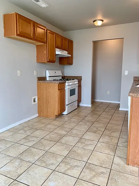 2071 Garnett Rd - 1 — Photo 3