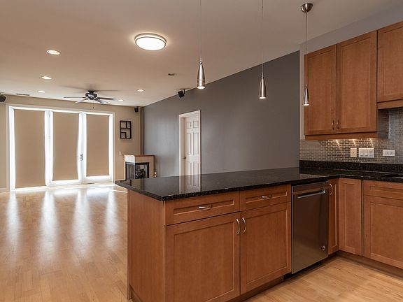 4th image of 4553 N Magnolia Ave APT 508