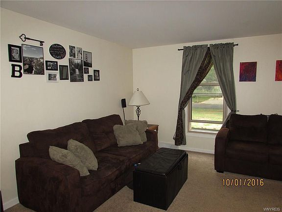 5th image of 353 Vine Ln