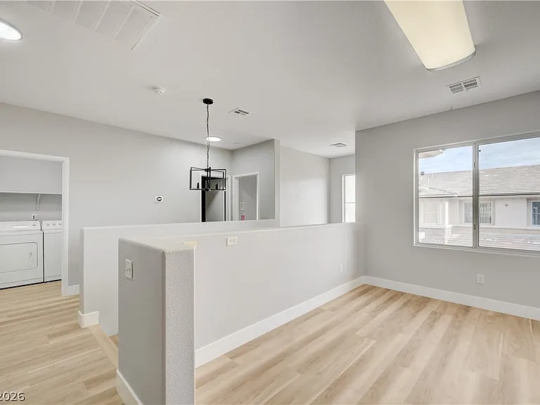 673 Peachy Canyon Cir #203 — Photo 9