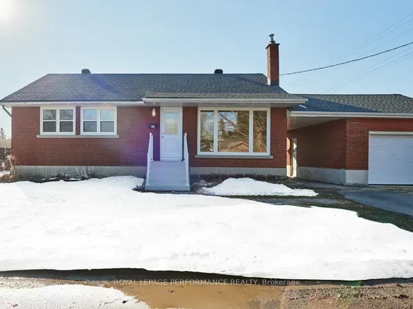 624 Clarke Ave, Ottawa, ON K1K 0Y7