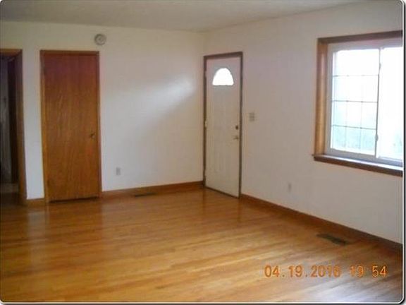 4th image of 826 N Outer Dr