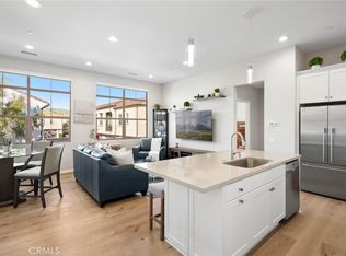 127 Outwest, Irvine, CA 92618